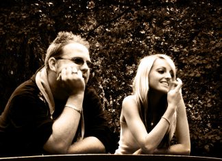 Femeia merită să fie iubită