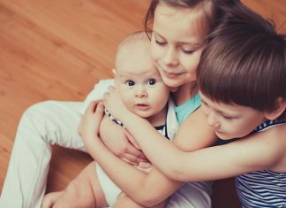 Tot respectul pentru femeile care îşi cresc copiii singure!