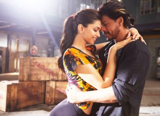 Cum îi arăţi unui bărbat că eşti singură şi disponibilă