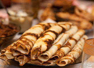 Desertul de weekend: Clătite fragede şi pufoase