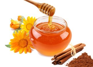 Ai coșuri pe față? Scorțișoara te scapă de ele!