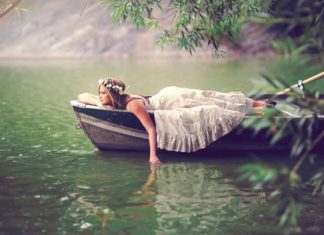 -Ce bine vă stătea cu iubitul! Unde este? -Ne-am despărțit.