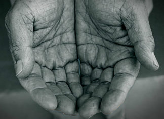 Când societatea te rupe în bucăți…