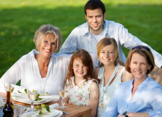 În goana după lucrurile materiale, uităm esențialul: țineți-vă aproape oamenii dragi!