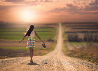 Să fii singur este dureros, dar durerea te ajută să reziști