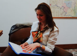 DE CE am introdus rubrica „INTERVIURI”