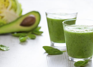 Trei rețete de smoothie-uri care scad colesterolul