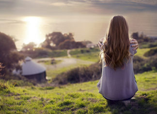 Păi, nu se întoarce el? Ba da, dar tu ești plecată demult!