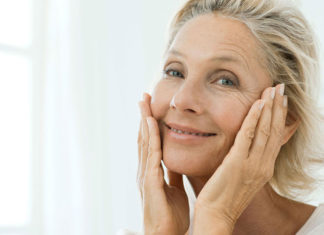 Cum să îți îngrijești pielea la menopauză