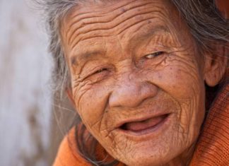 Cover story: „Nebuna” de pe scara mea