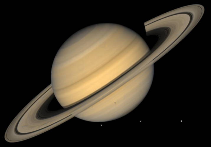 De ce m-a impresionat atât de mult planeta Saturn