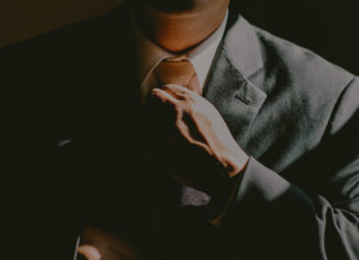 Agățatul pe Facebook se poate termina cu… “Du-te dracu de idioată!”