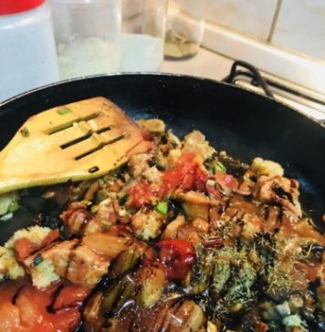 “Desfrâu” culinar: Mâncare chinezească cu soia și ciuperci