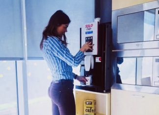 Lecția de română: ”automat” sau ”tonomat”?