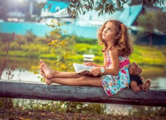 Test de cultură generală din LITERATURĂ Fata cu carti