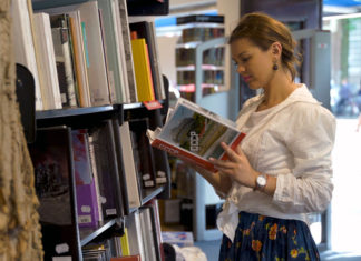 Test de cultură generală | Câtă LITERATURĂ ai citit? Roxana Branisteanu