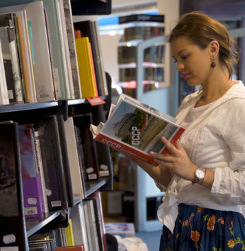 Test de cultură generală | Câtă LITERATURĂ ai citit? Roxana Branisteanu