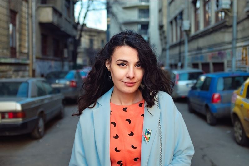 Ana Mănescu este autoarea romanului „Sinuciderea ielelor”