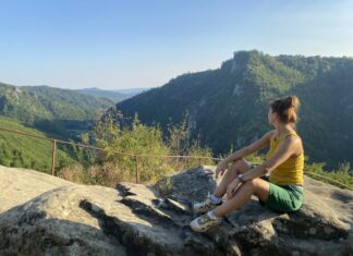 Pe meleaguri românești: Schitul Cetățuia Negru Vodă