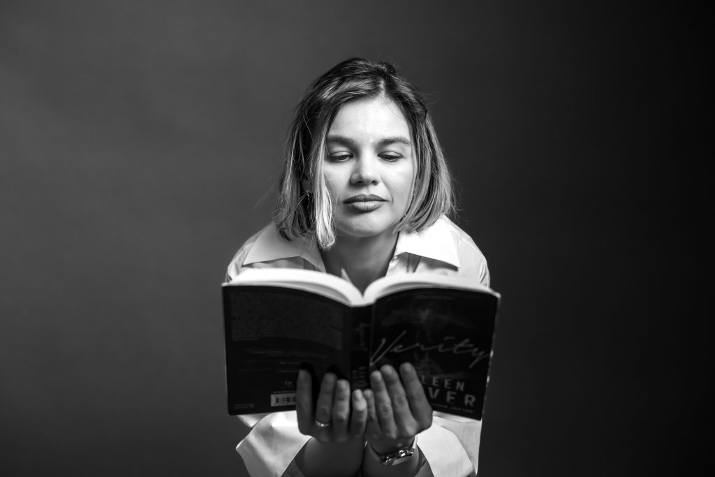 Se ecranizează Verity, thrillerul care a pus lumea pe jar!